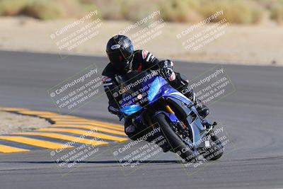 media/Oct-08-2022-SoCal Trackdays (Sat) [[1fc3beec89]]/Turn 10 (945am)/